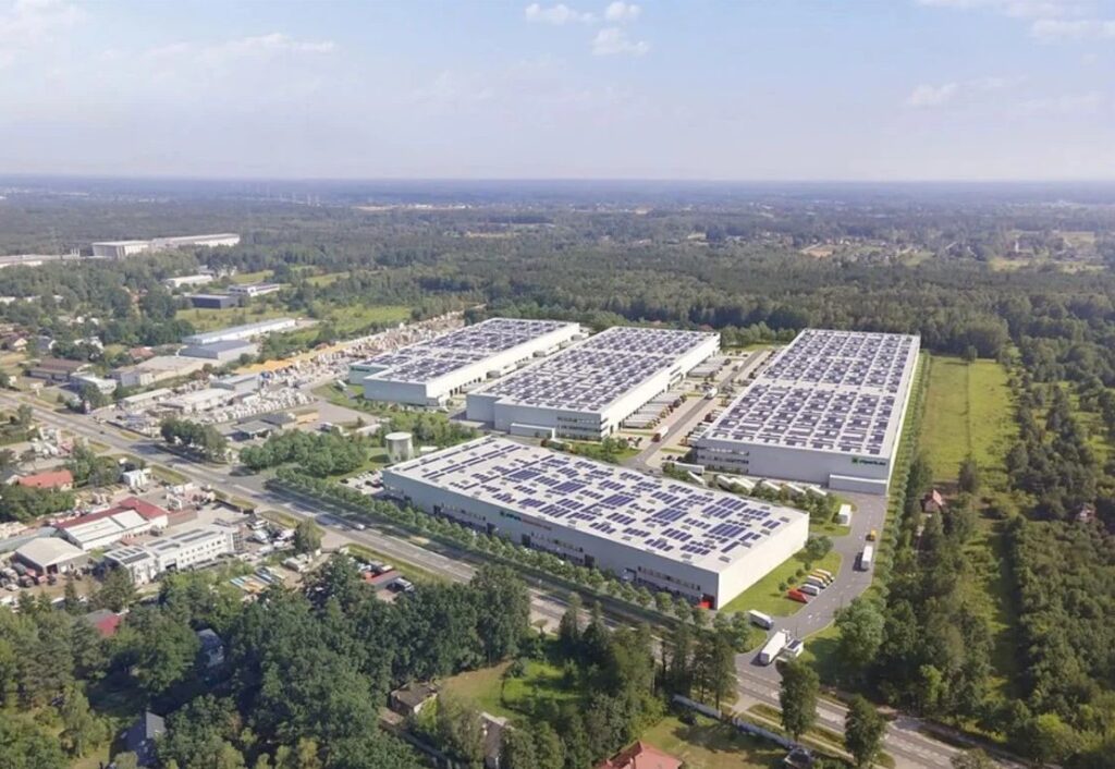 Amazon Filters new facilicy outside Warsaw, Poland.