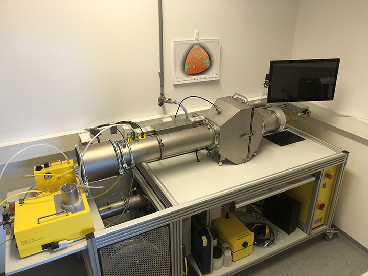 For the investigation of air filters, this filter test rig was developed at OFI, which can also be used to classify filter systems in terms of their separation performance for biological hazardous substances. Photo courtesy OFI