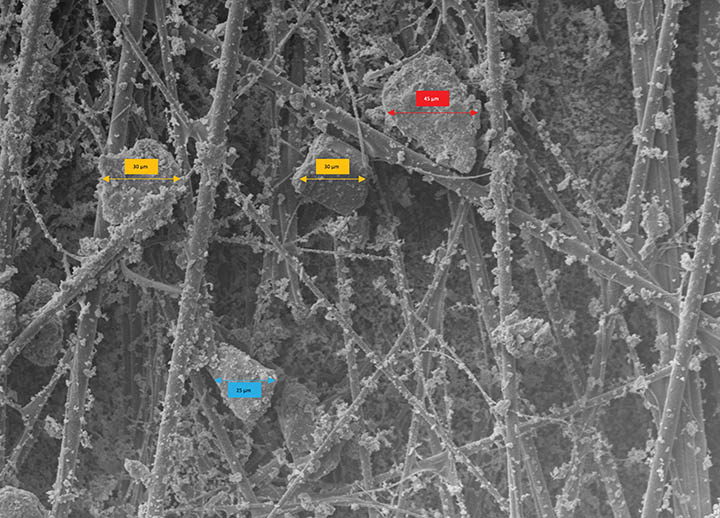 Surface depositon of large particles on depth leading to premature clogging.